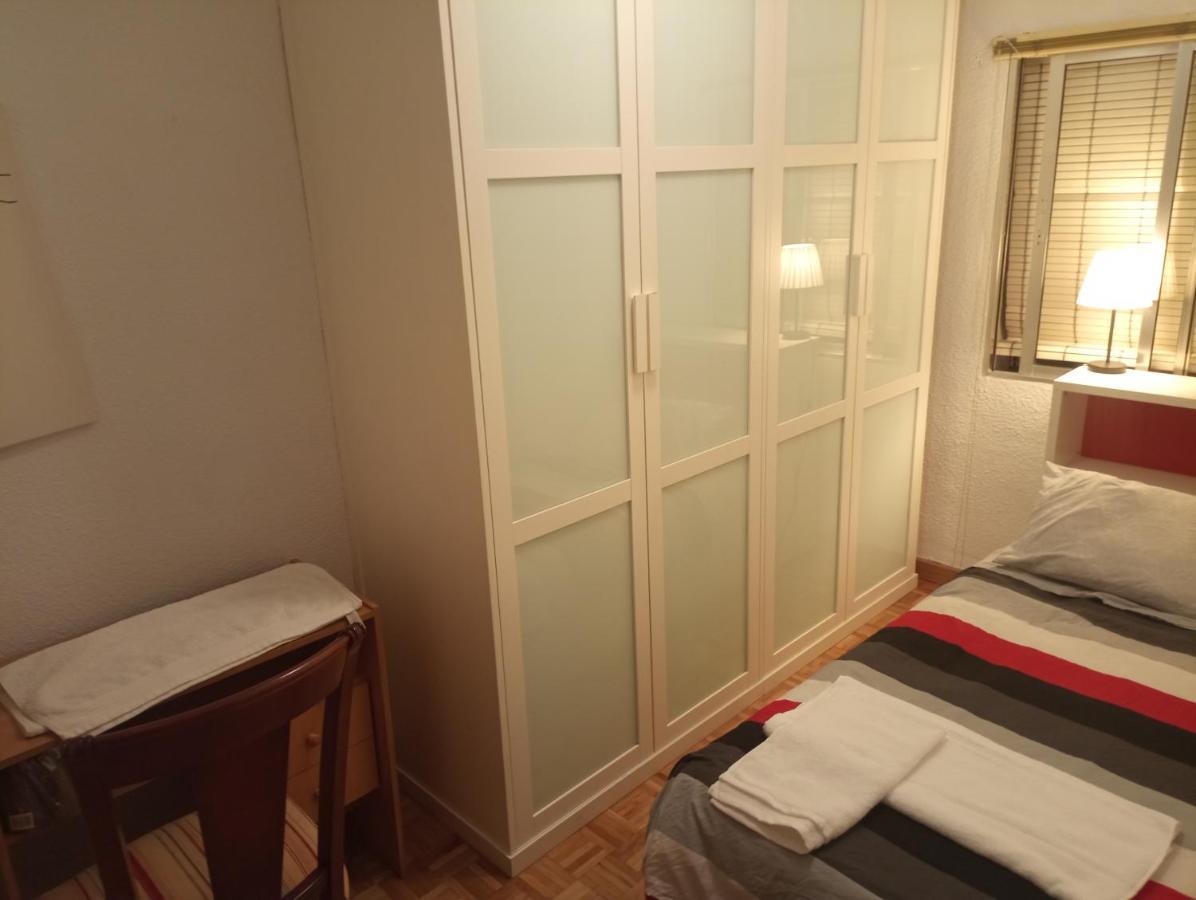 2-Centro Hab Compartida Masculina 8X Bed & Breakfast Madrid Ngoại thất bức ảnh